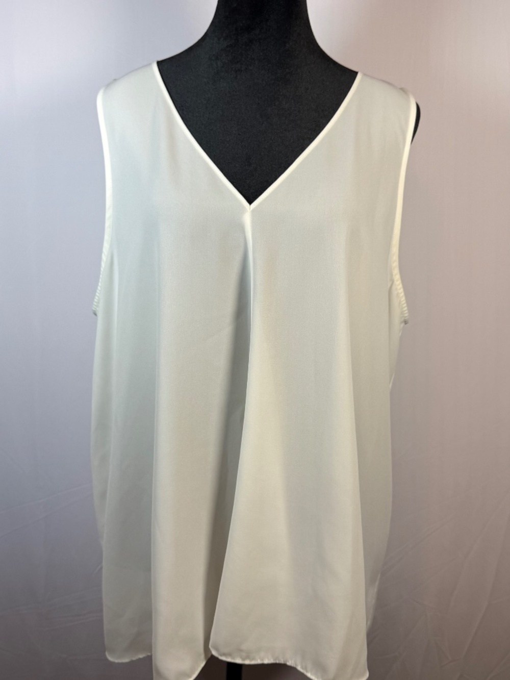 Vince Camuto cream dressy tank top, size XL